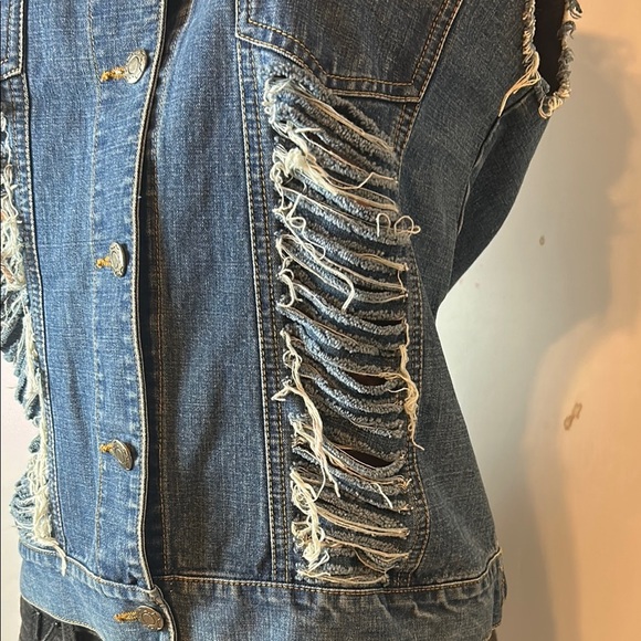 Stubborn Jeans Women’ Ripped Top Shirt Jacket Sleeveless Patch Work - Picture 2 of 12